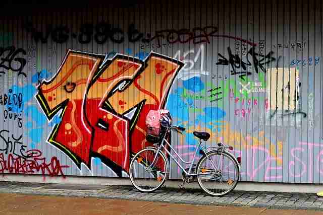 鉴黄师官网角色全面解析|真实案例分析报告已成平台核心职位