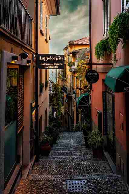 鉴黄师免费观看工作压力成因分析｜行业背后真相群体需更多关怀