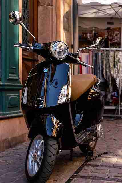 鉴黄师官网入口职业发展通道解析|视觉识别挑战也能晋升管理岗